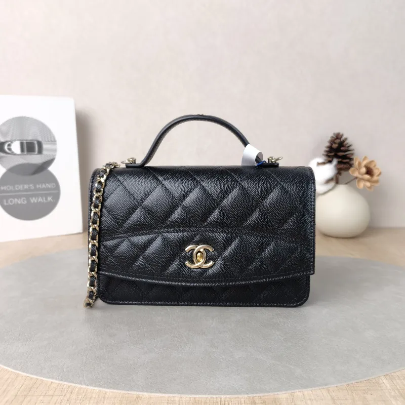 Chanel Crossbody Bag Black Calfskin One Size19 × 7 × 11.5 cm