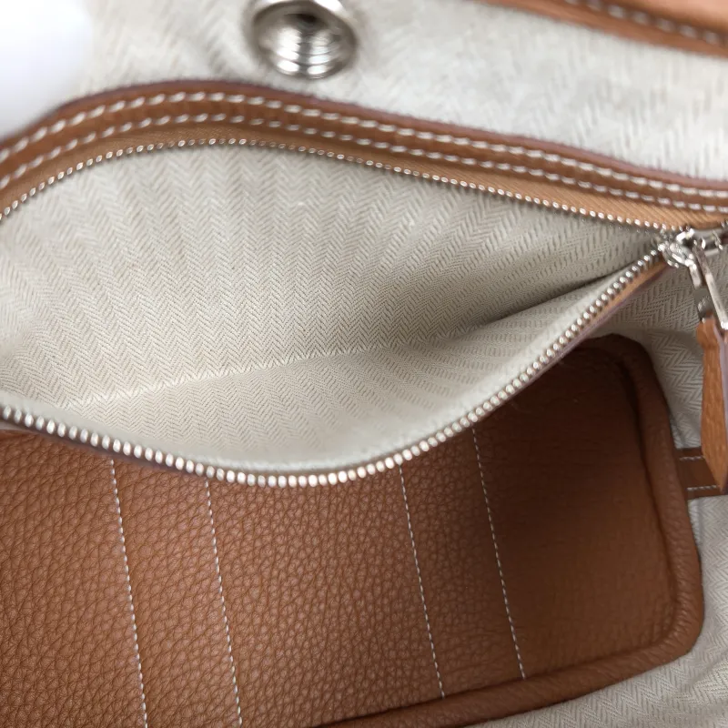 Hermès Top Handle Bag Neo Garden 23 Mini37 Brown Negonda Calfskinmini23 × 10 × 16 cm — detail view 4 of 9