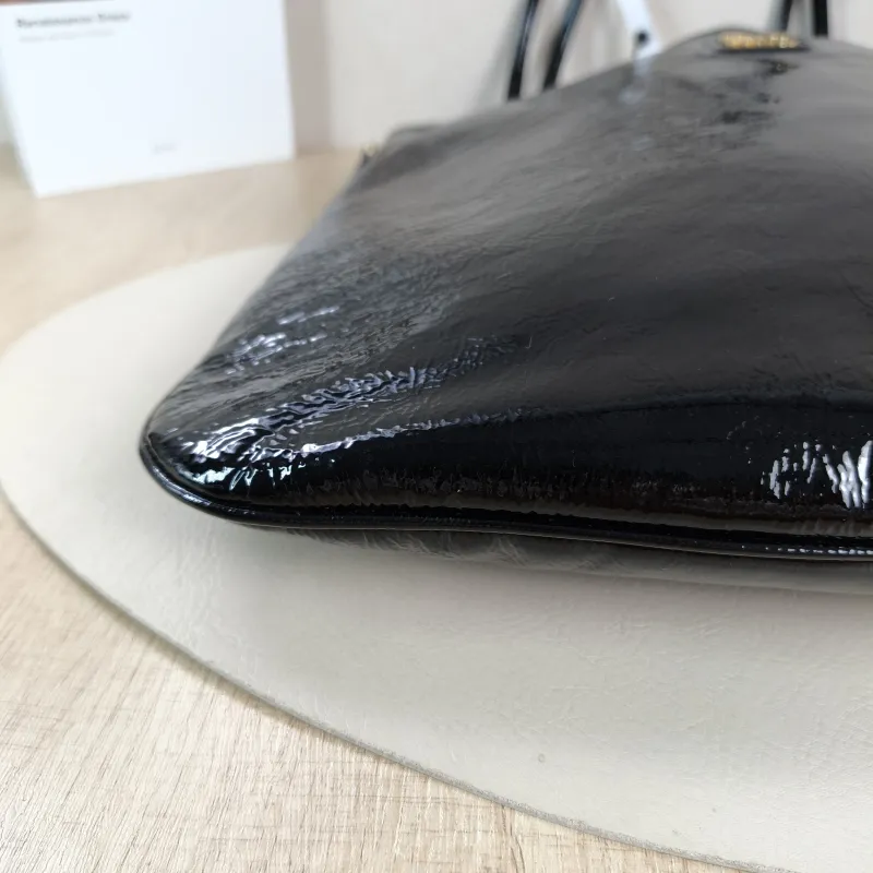 Miumiu Shoulder Bag IVY Tote Shopping Tote Black Patent Leather Medium 35*40 — detail view 7 of 10