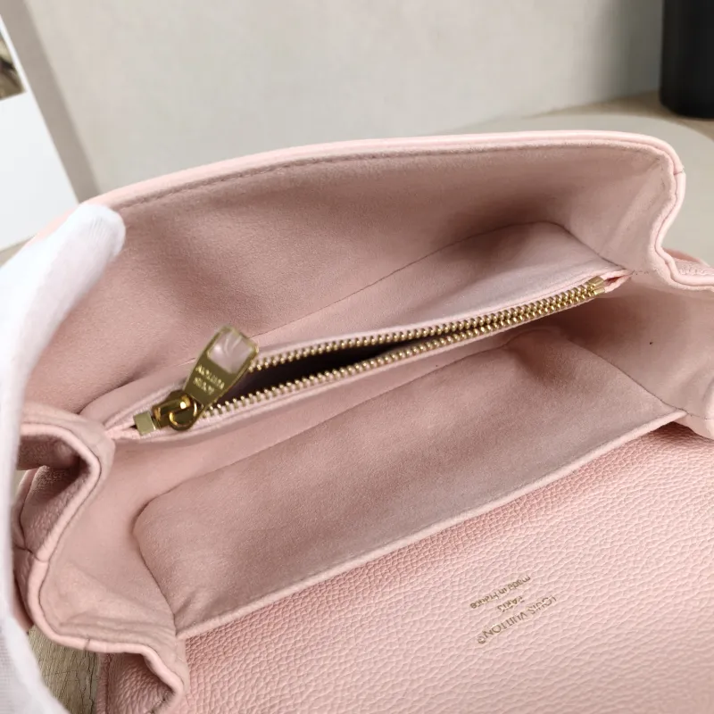 Louis Vuitton Crossbody Bag Pochette Métis East West Empreinte Embossed Calfskin Monogram Small21.5 × 6 × 13.5 cm — detail view 10 of 11