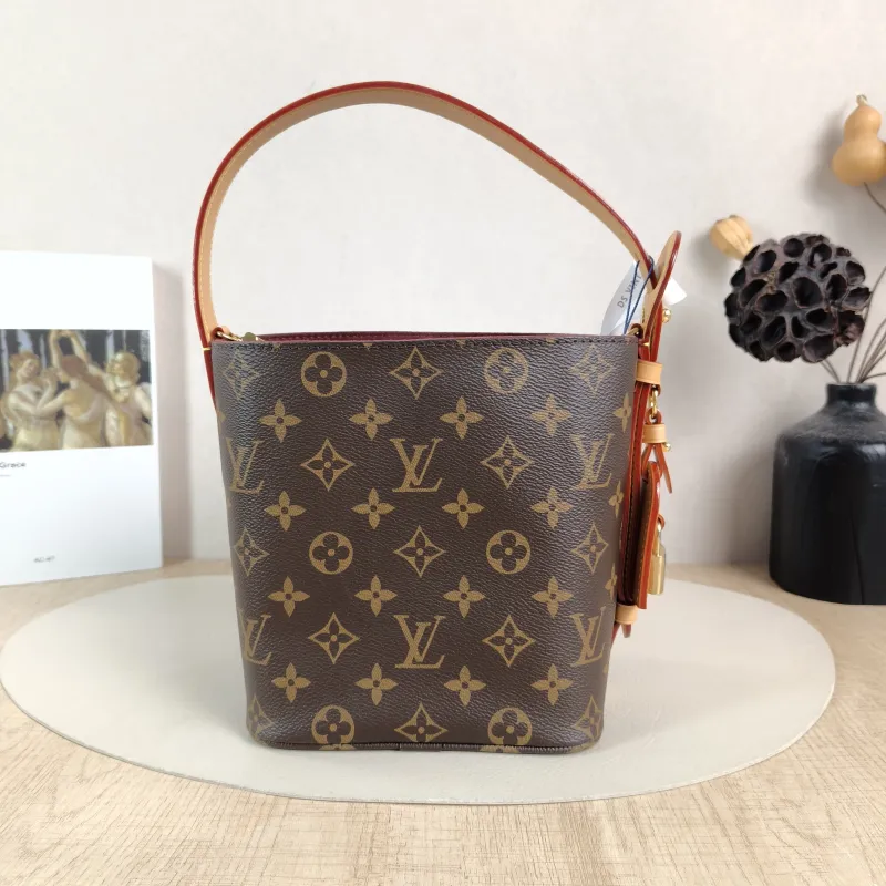 Louis Vuitton Top Handle Bag ALL IN BB Monogram PVC BB 16 × 12 × 18 cm — detail view 3 of 12