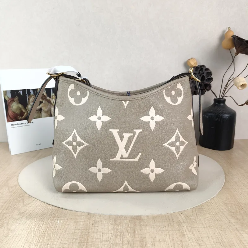 Louis Vuitton Crossbody Bag Carryall Calfskin Small 29.5 × 12 × 24 cm — cover view 2 of 6