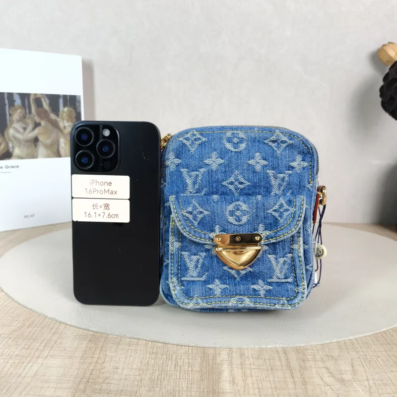 Louis Vuitton Crossbody Bag Fairfax Pochette Camera Bag Blue One Size 14 × 3 × 18 cm — cover view 3 of 5