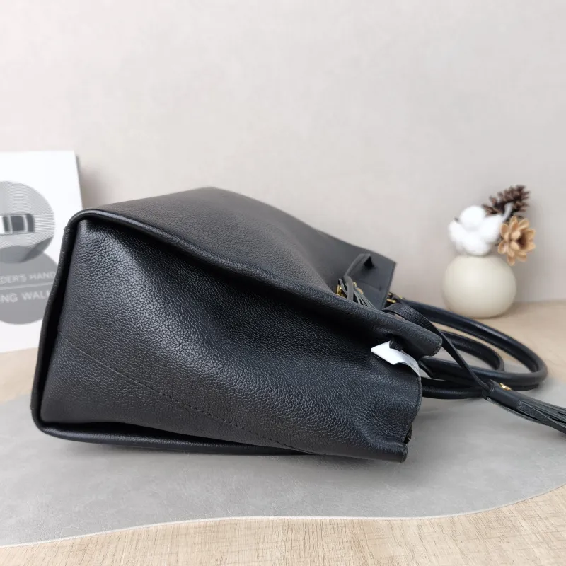Louis Vuitton Crossbody Bag LOCKMETO Top Handle Bag Black Calfskin One Size 38 × 15.5 × 24 cm — detail view 9 of 11