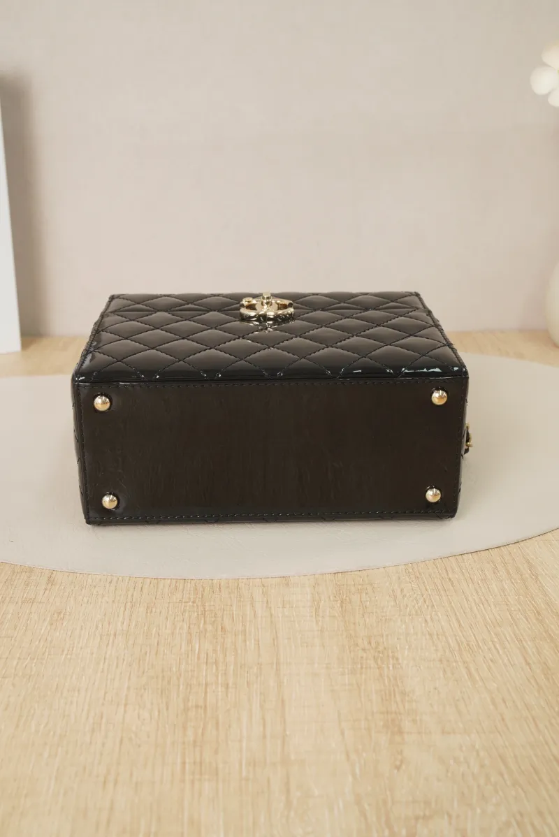 Chanel 25a Small Black Patent Leather Microchip Edition · 18 × 8 × 14.5 cm — cover view 5 of 7