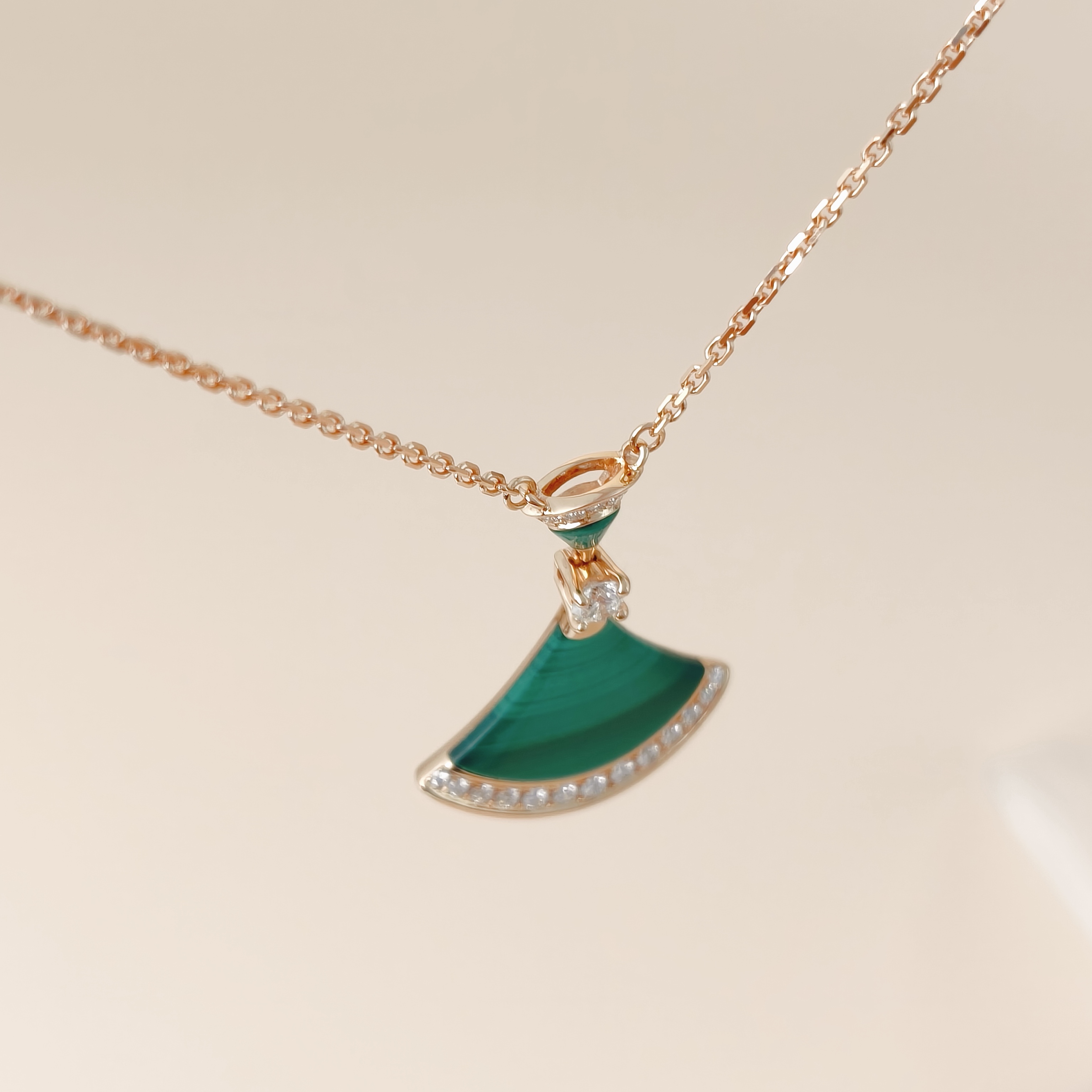 Bvlgari Necklace DIVAS’ DREAM Collection Malachite Pavé Diamond Malachite Diamond18KR ose Gold Large43cm — cover view 12 of 13