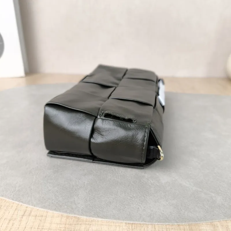 Bottega Veneta Crossbody Bag Cassette Woven Calfskin 18 × 5 × 9.5 cm — detail view 9 of 11
