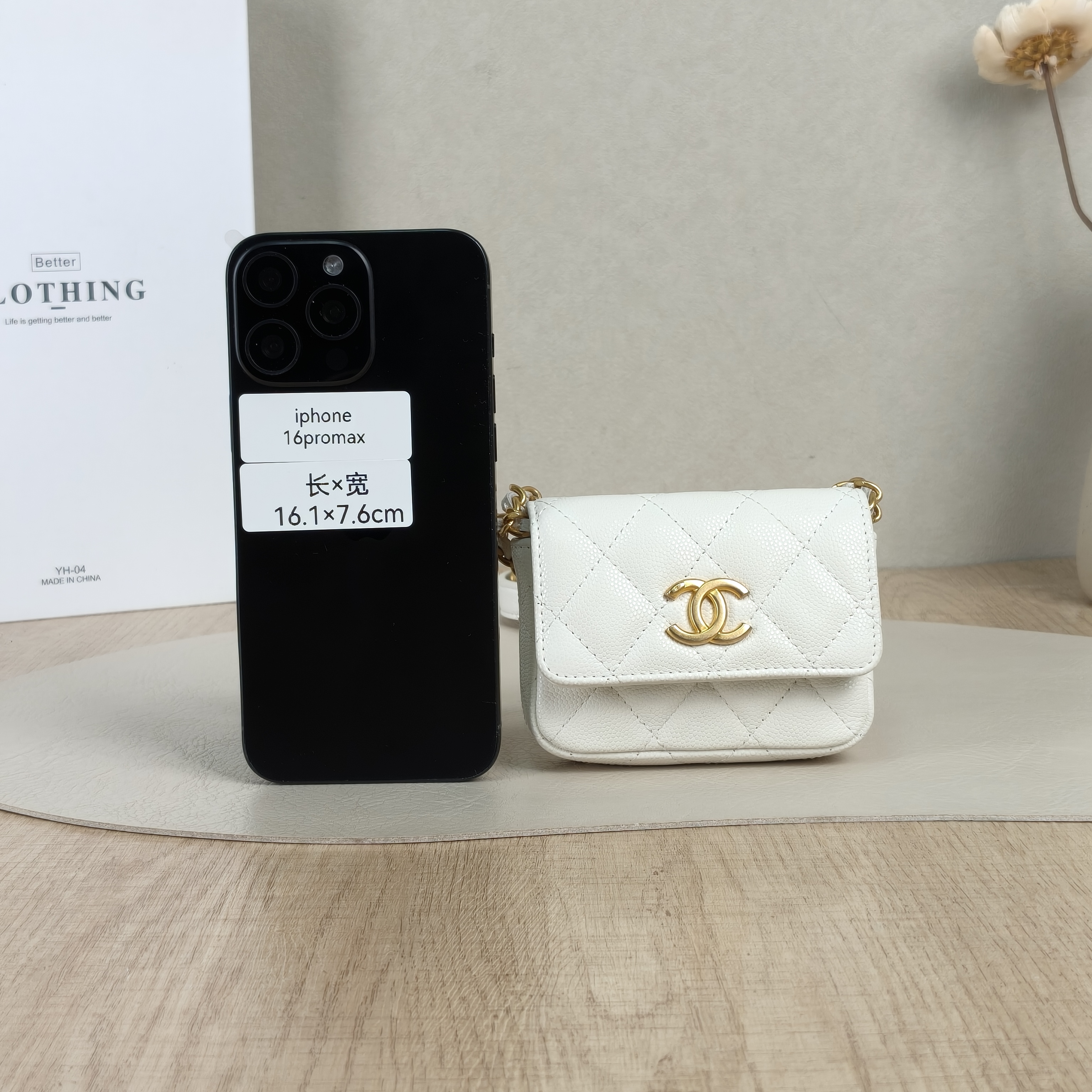 Chanel Wallet Wallet White Grained Calfskinmini10 × 2 × 8 cm — cover view 4 of 5
