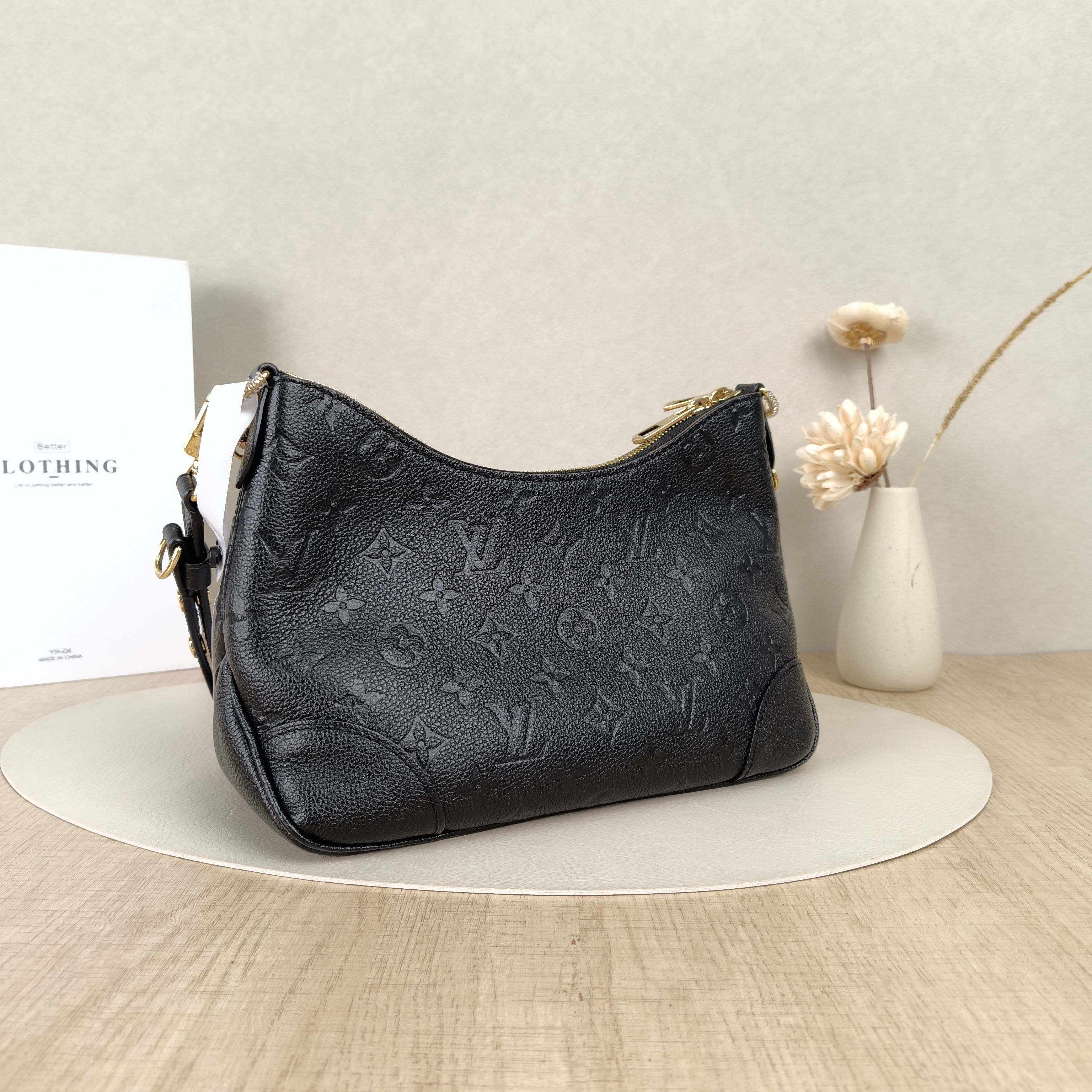 Louis Vuitton Crossbody Bag Boulogne Black Monogram Empreinte Embossed Calfskin Small26 × 9.5 × 16 cm — cover view 4 of 8
