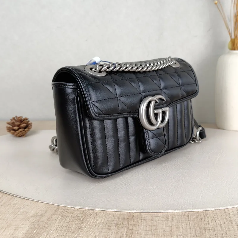 GUCCI Crossbody Bag GG Marmont Small Marmont 22 Black Calfskin Small 22 × 6 × 13 cm — cover view 3 of 5