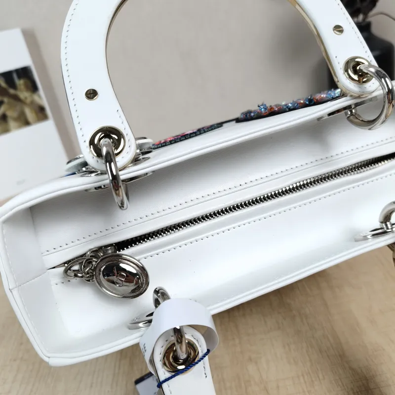DIOR Top Handle Bag Lady Lady Dior Bag White Calfskin Medium24 × 12 × 21 cm — detail view 2 of 14