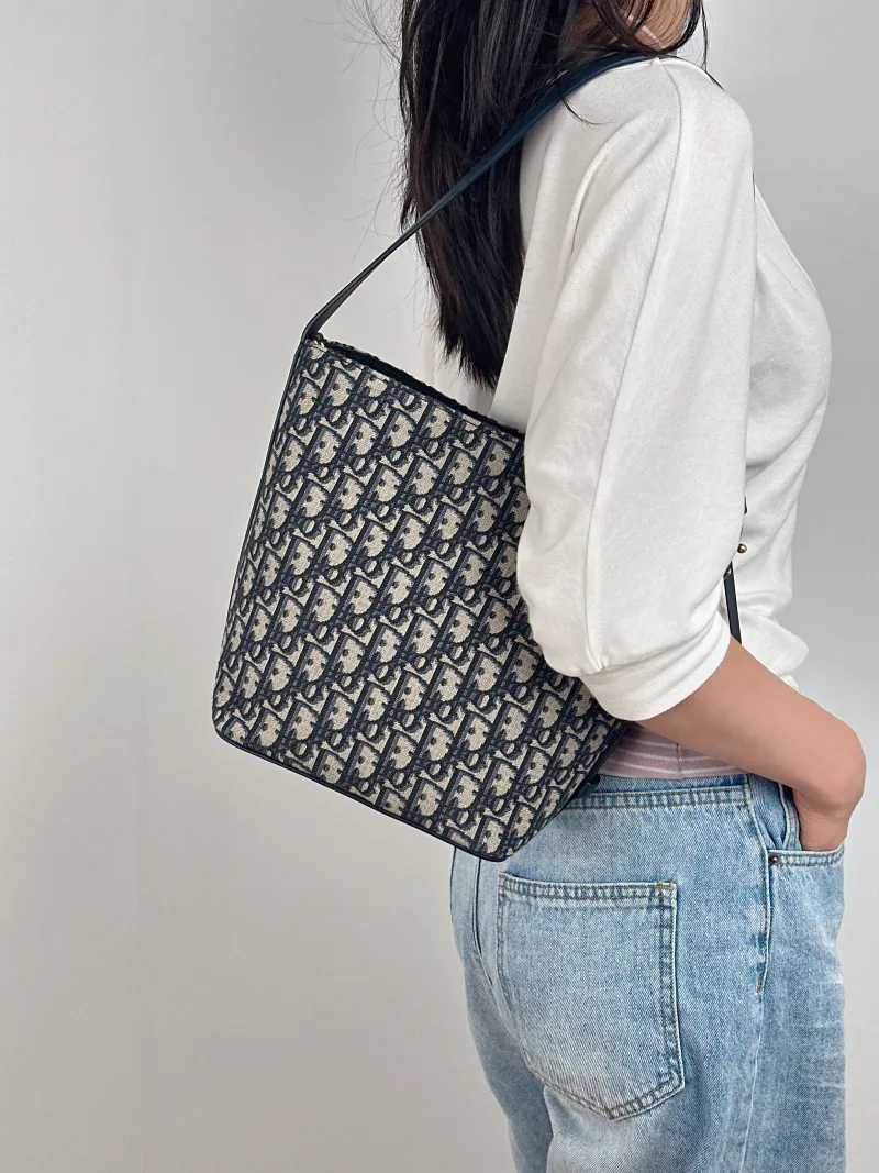 DIOR Shoulder Bag star Bucket Bucket Bag Blue Canvas Small24 × 15 × 24 cm — on-model view 2 of 3
