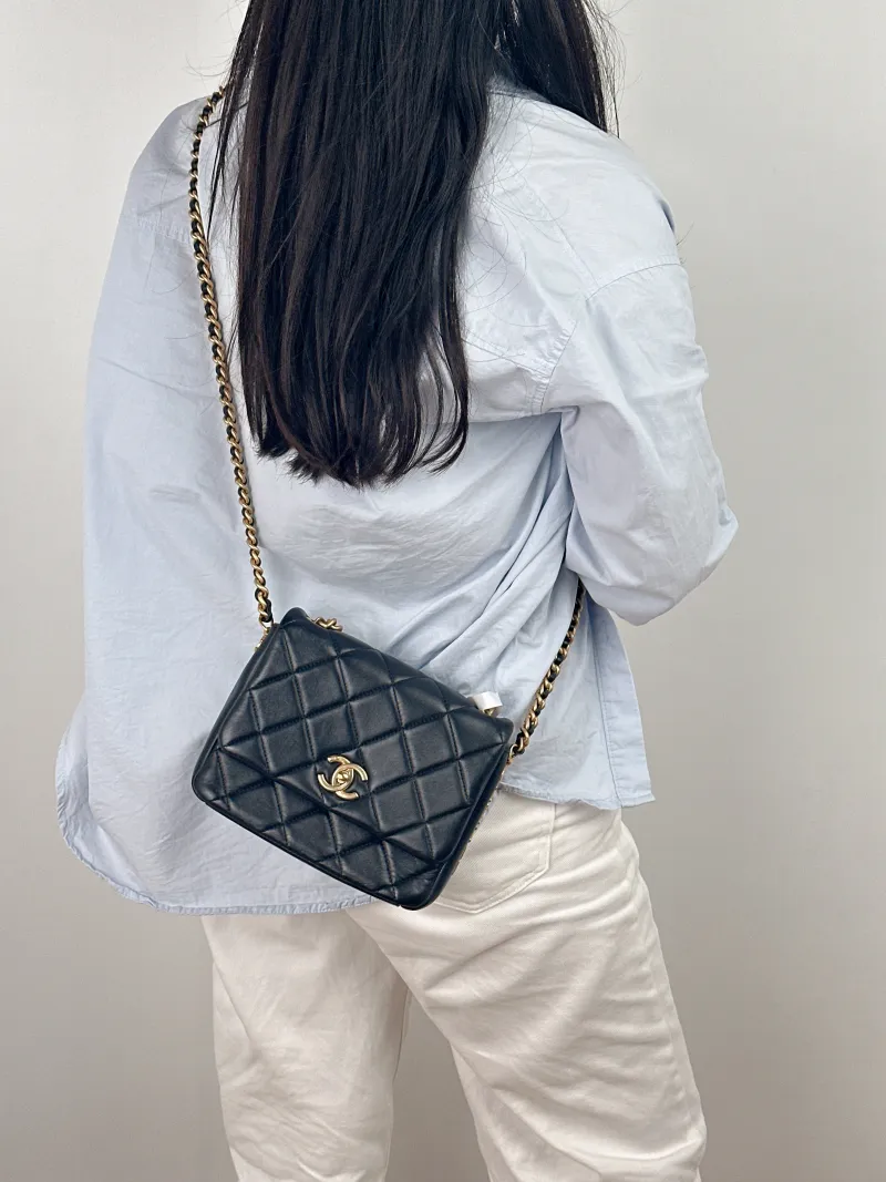 Chanel Crossbody Bag21b Black Lambskinmini19 × 6 × 16 cm — on-model view 2 of 2