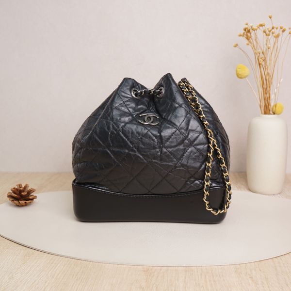 Chanel Backpack Conditioned Small Black Calfskin24 · 22.5 × 10.5 × 23 cm