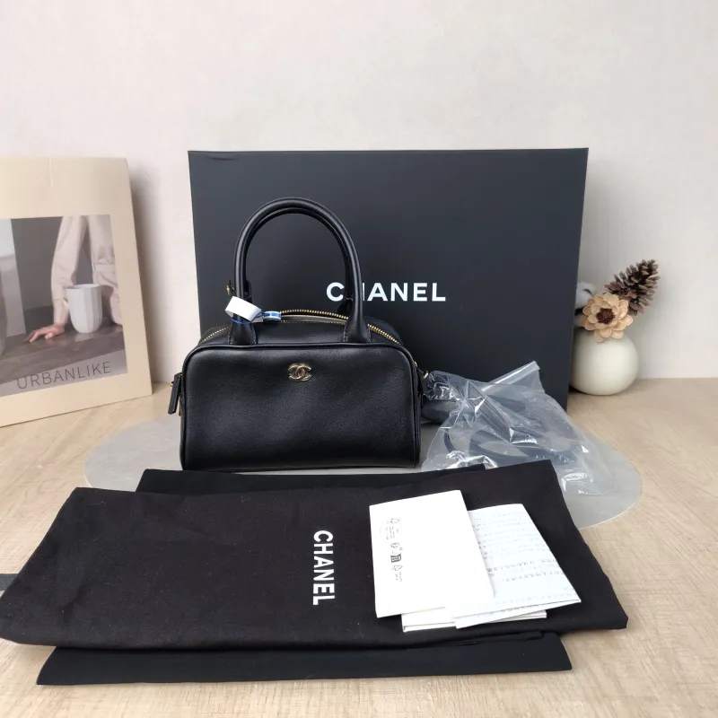 Chanel Shoulder Bag Bowling Bag Black Calfskin 20 × 8 × 12 cm — cover view 5 of 6