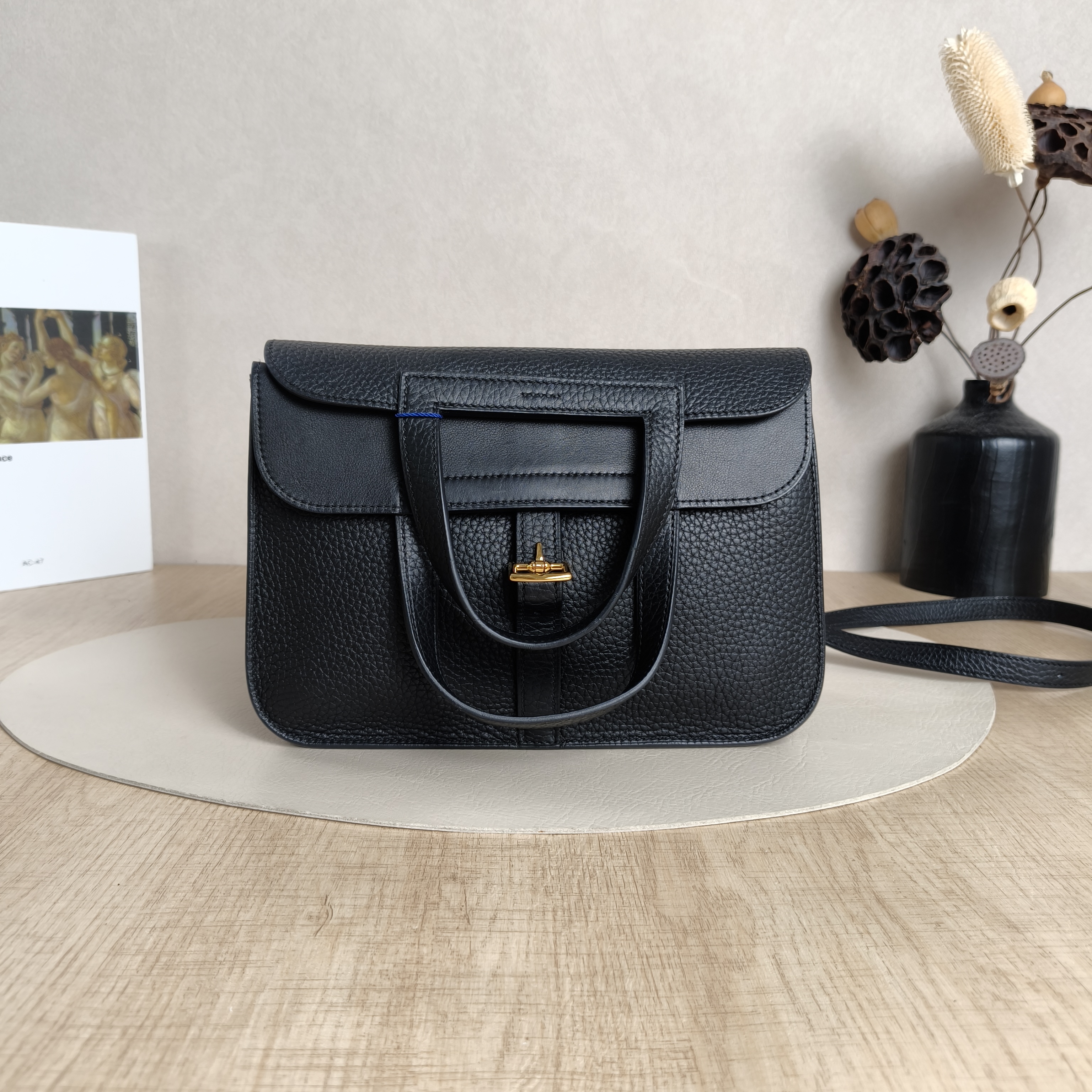 Hermès Shoulder Bag Halzan 25Black Taurillon Clemence TC Calfskin Small25 × 8 × 17 cm — cover view 1 of 12