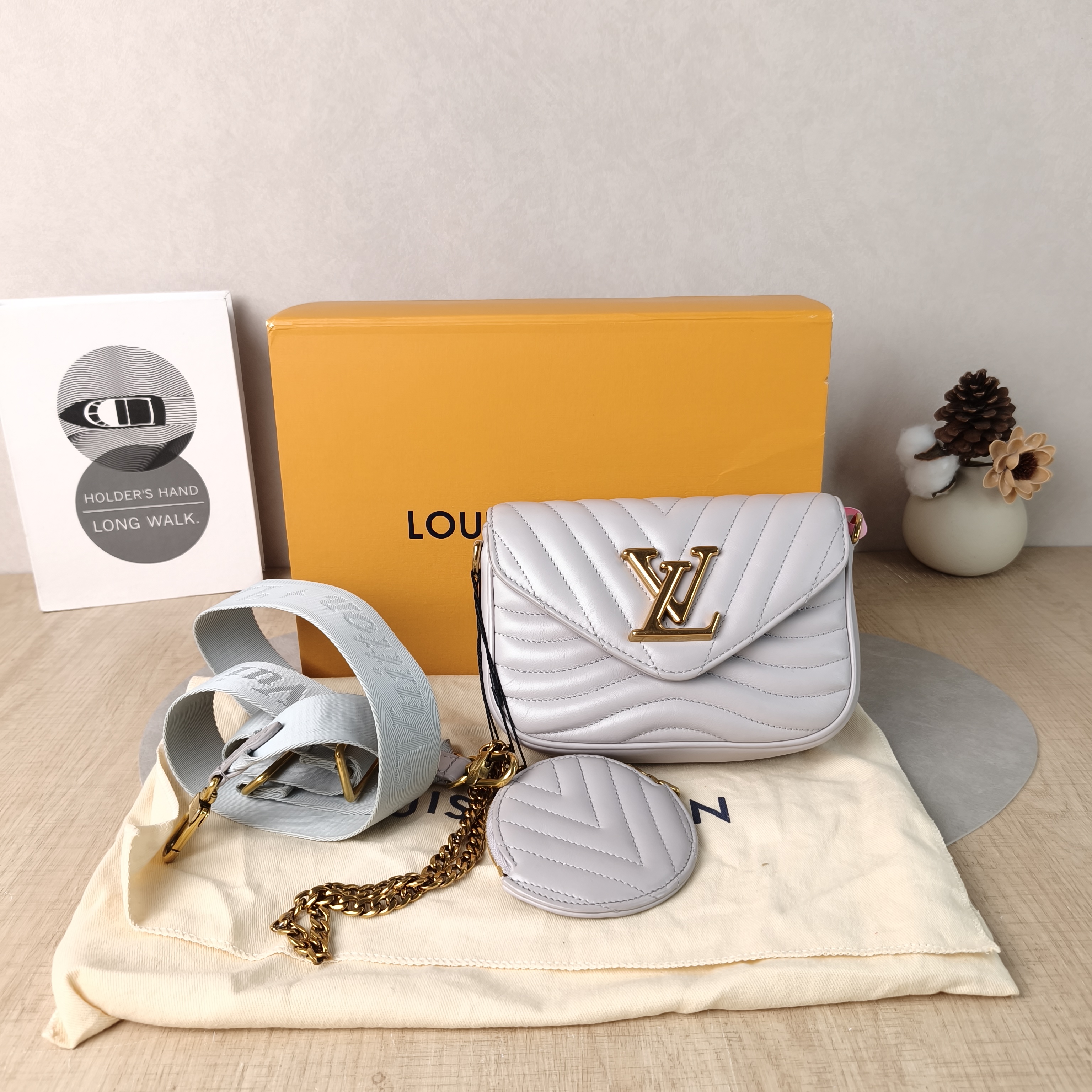 Louis Vuitton Crossbody Bag New Wave Multi Pochette Grey Calfskinmini19 × 5 × 14 cm — cover view 3 of 6