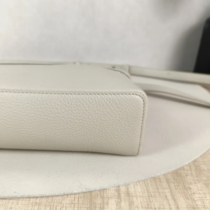Loro Piana Crossbody Bag Extra Pocket L19 Grey Calfskin One Size 19 × 7 × 11.5 cm — detail view 7 of 12