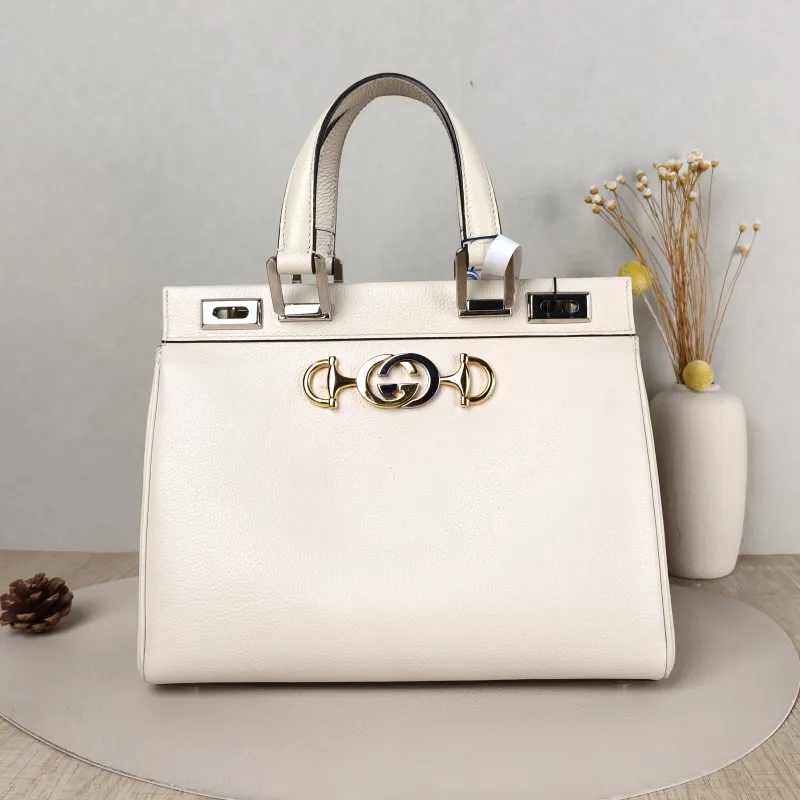 GUCCI Crossbody Bag zumi Top Handle Bag White Calfskin Small 27 × 10 × 22 cm