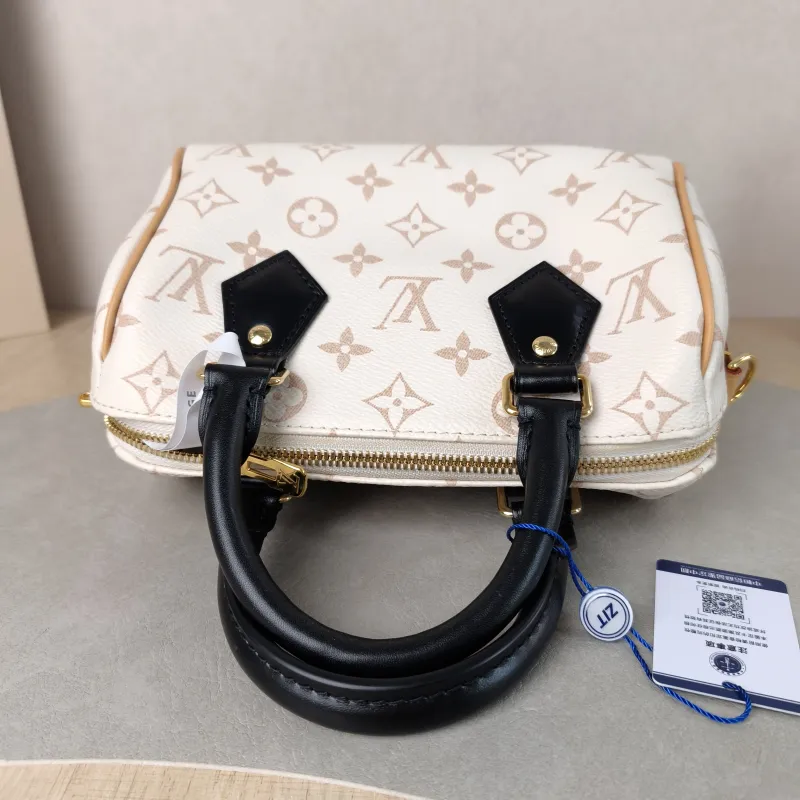 Louis Vuitton Shoulder Bag Speedy20 · Black PVC One Size 20 × 12.5 × 15 cm — detail view 9 of 14