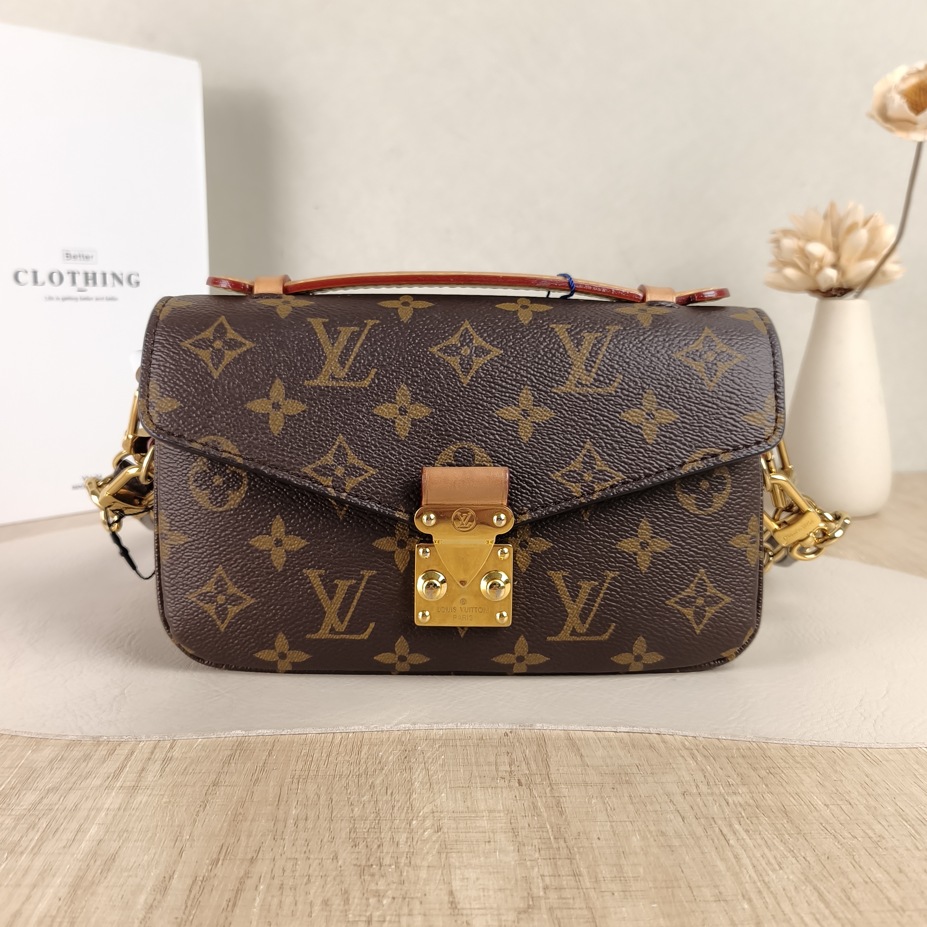 Louis Vuitton Crossbody Bag Pochette Métis East West Monogram PVC Small21.5 × 6 × 13.5 cm
