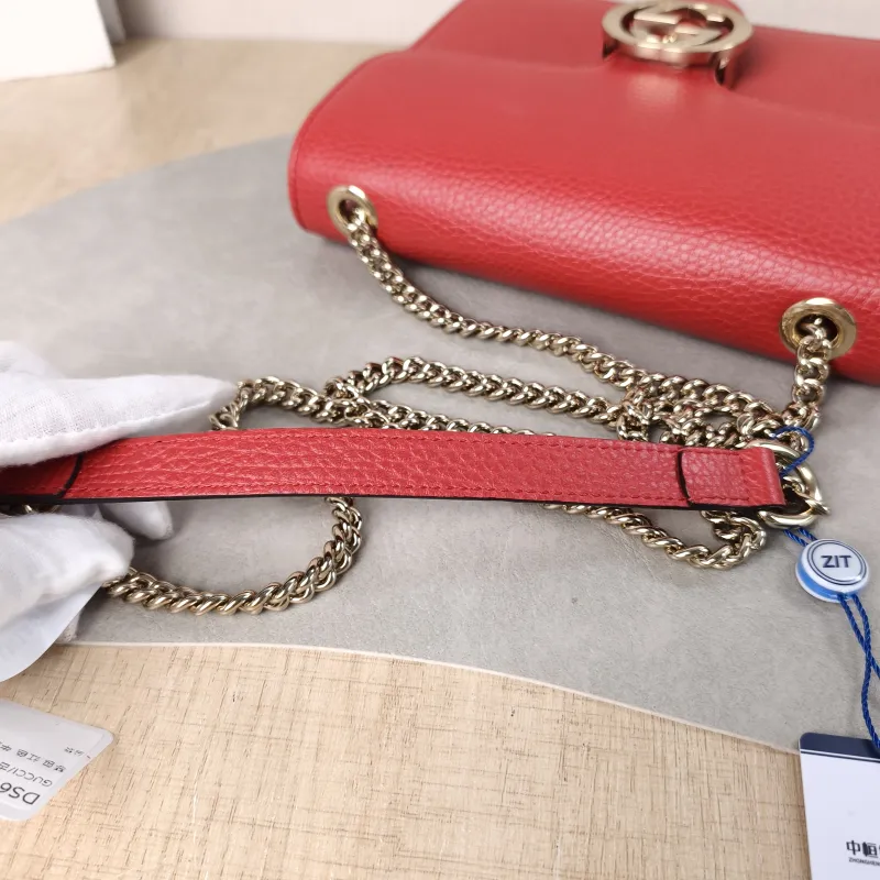 GUCCI Crossbody Bag g Collection Red Calfskin Small 20 × 9 × 16 cm — detail view 12 of 14