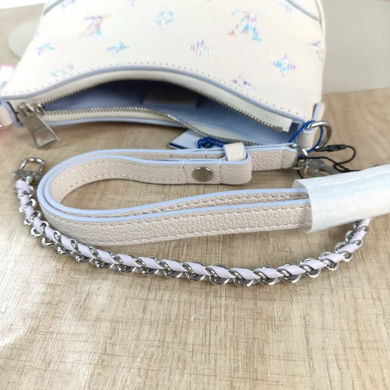 Louis Vuitton Crossbody Bag Boulogne White · Calfskin nano 19 × 8 × 13 cm — detail view 9 of 10
