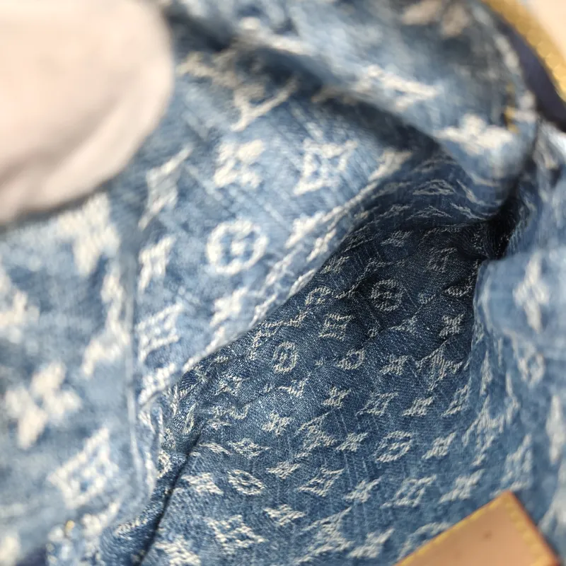 Louis Vuitton Crossbody Bag Fairfax Pochette Camera Bag Blue One Size 14 × 3 × 18 cm — detail view 7 of 10