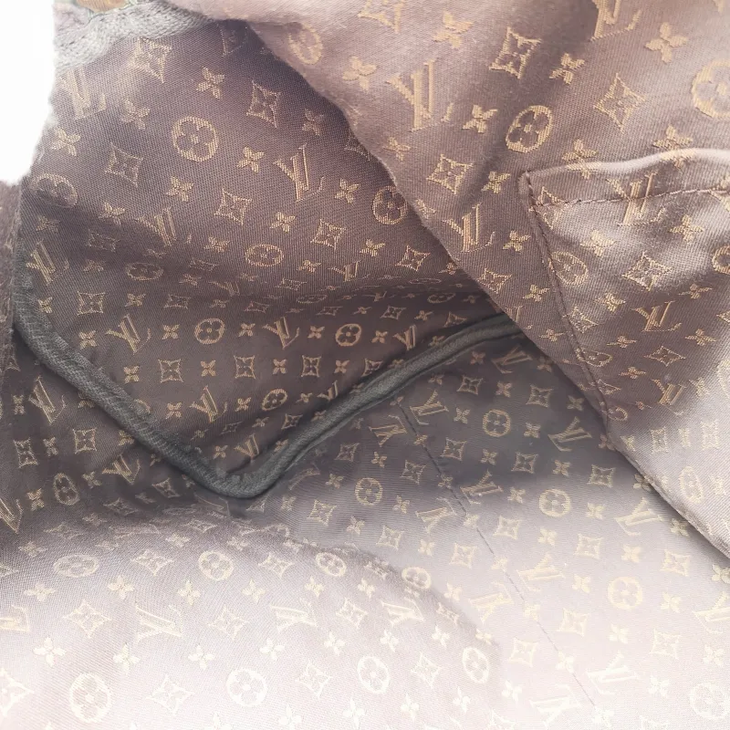 Louis Vuitton Shoulder Bag EXPRESS Shoulder Bag Green Suede Medium 36 × 18.5 × 24 cm — detail view 8 of 13