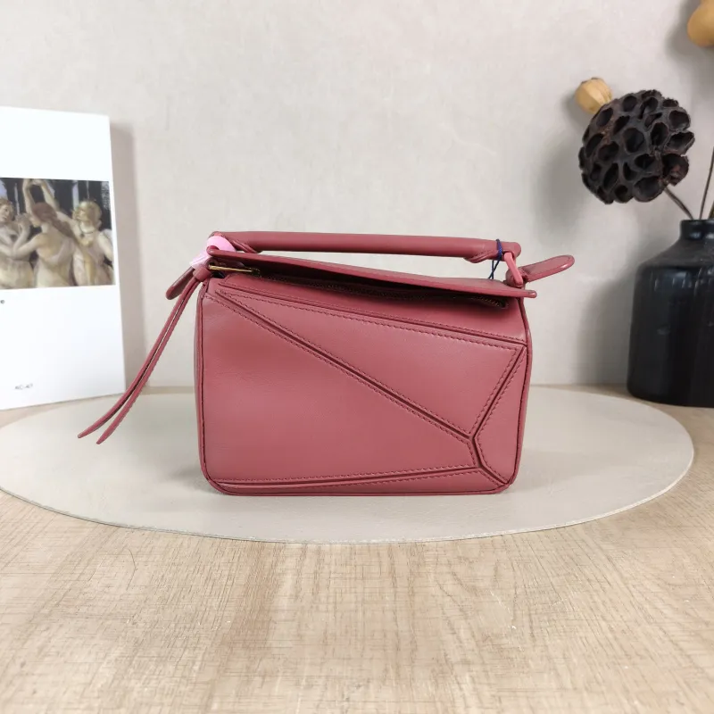 LOEWE Crossbody Bag Puzzle Red Calfskin Mini 18 × 8 × 12.5 cm