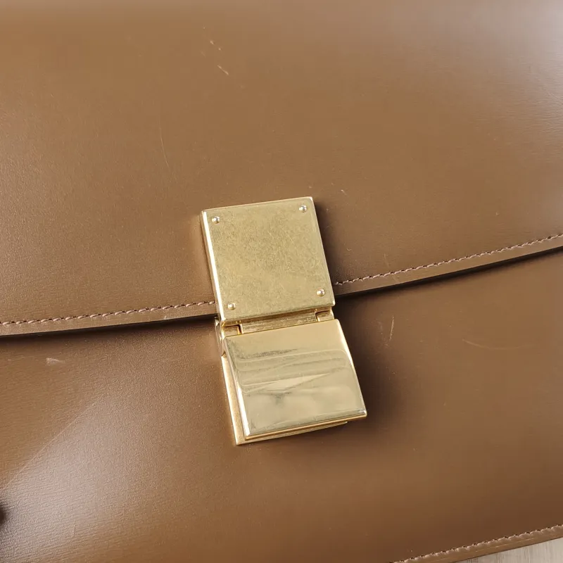CELINE Crossbody Bag Classic Box CC alfskin Medium 24 × 7 × 18 cm — detail view 8 of 15