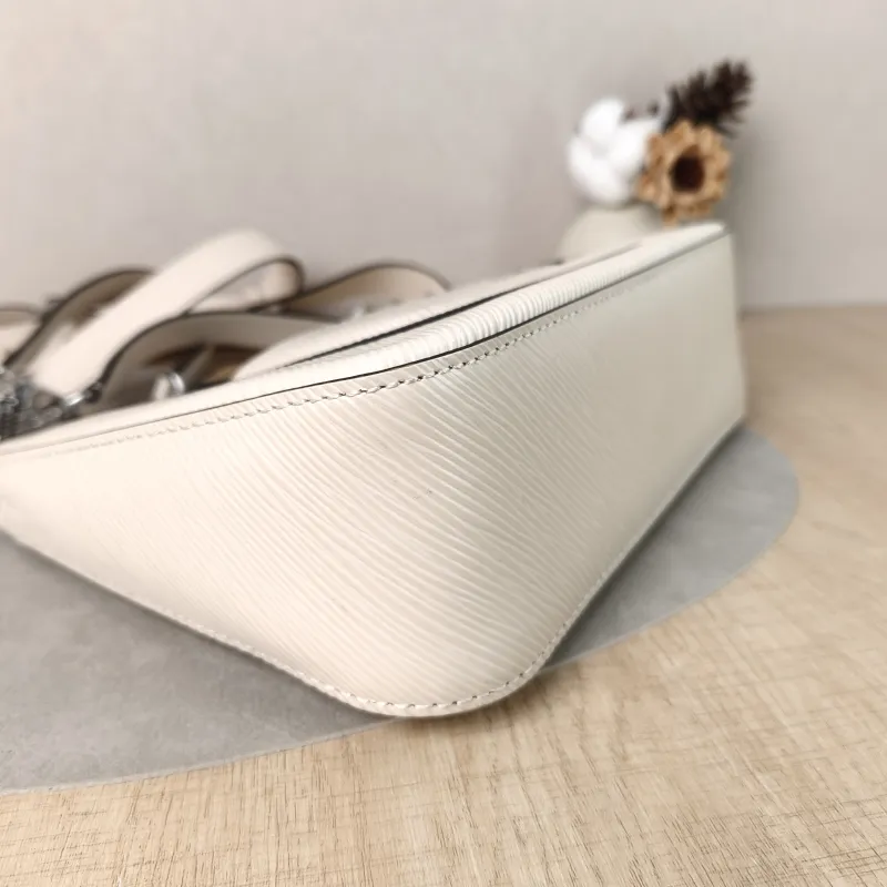 Louis Vuitton Crossbody Bag MARELLE White Epi Embossed Calfskin Small25 × 8 × 15 cm — detail view 1 of 12