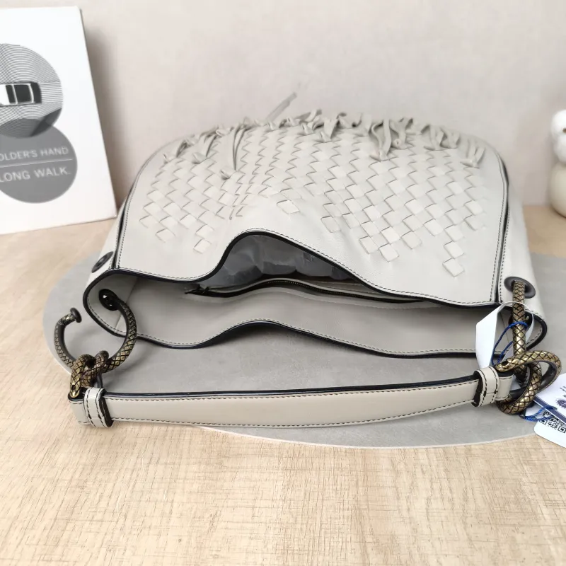 Bottega Veneta Shoulder Bag Shoulder Bag One Size — detail view 13 of 15