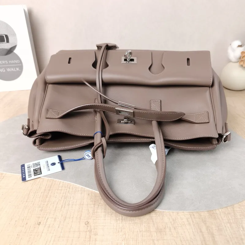 BALENCIAGA Top Handle Bag Bel air Calfskin Small 30 × 12 × 20.5 cm — detail view 13 of 13