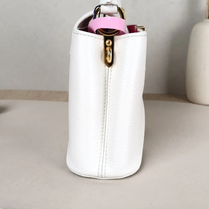Louis Vuitton Crossbody Bag Capucines White Calfskin Mini 22 × 7.5 × 14 cm — detail view 8 of 13