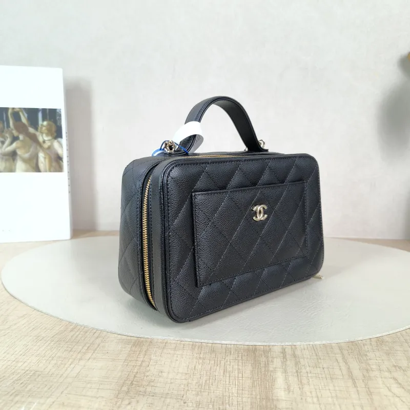 Chanel Crossbody Bag Black Grained Calfskin Mini 19.5 × 8.5 × 12 cm — cover view 4 of 6