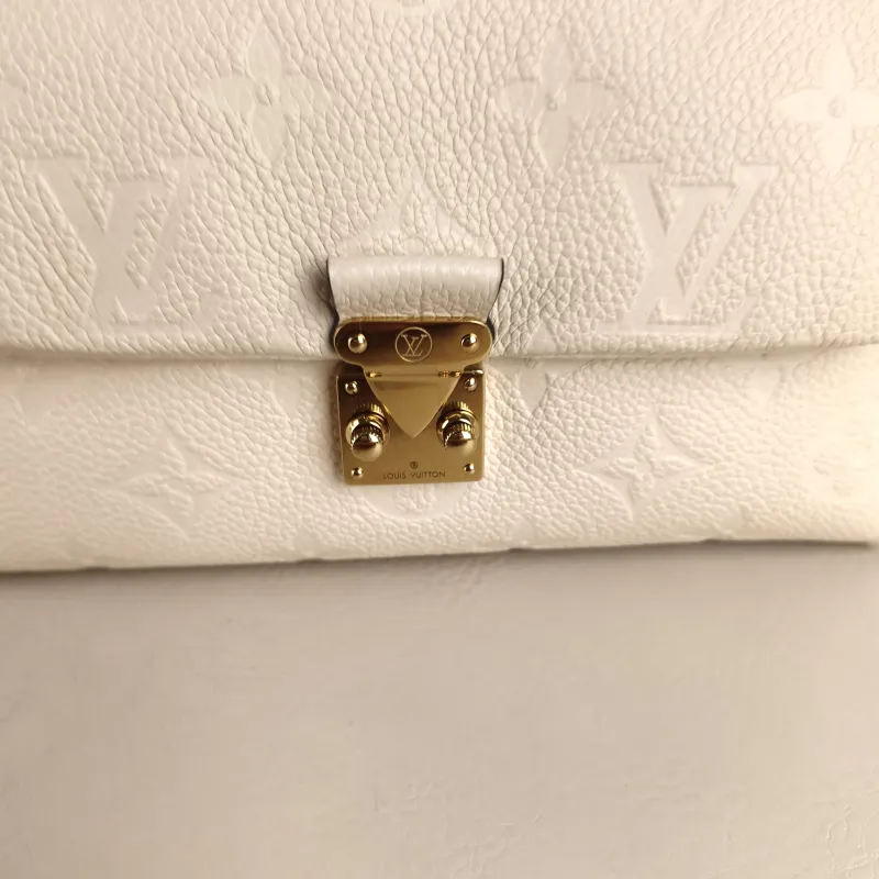 Louis Vuitton Crossbody Bag MADELEINE White Empreinte Embossed Calfskin nano 21 × 6 × 12.5 cm — detail view 8 of 11