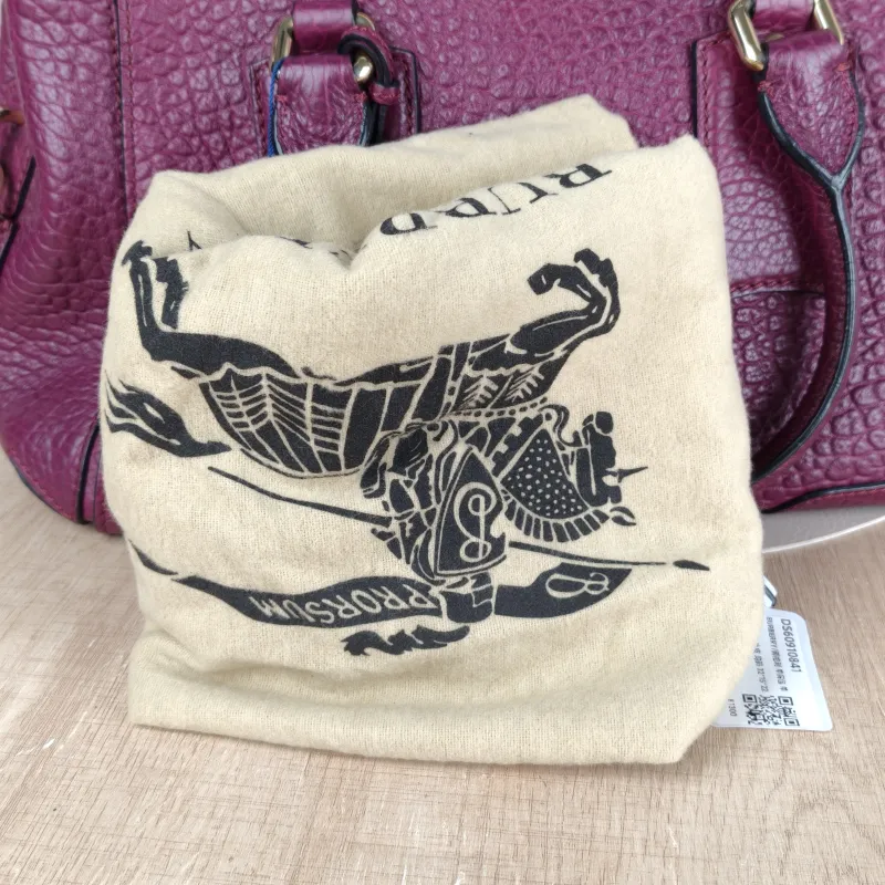 BURBERRY Shoulder Bag Shoulder Bag Calfskin One Size 32 × 15 × 22 cm — detail view 3 of 13