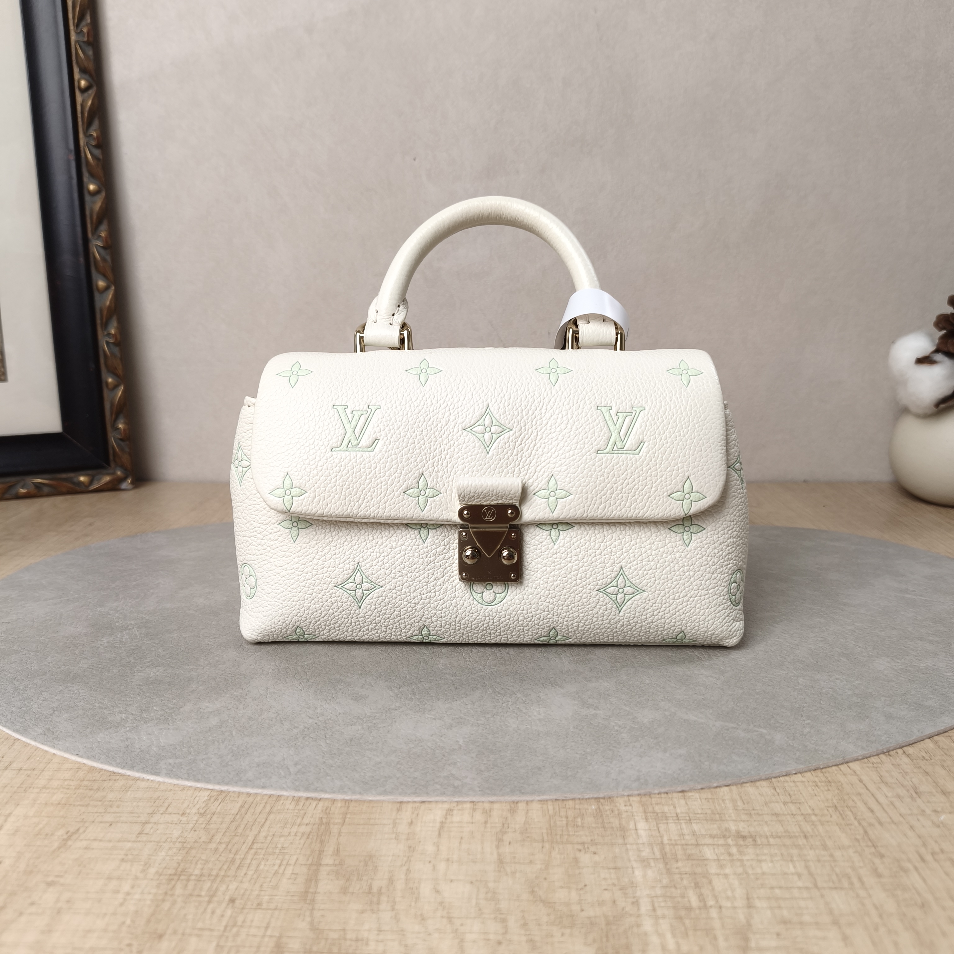 Louis Vuitton Bag MADELEINE Monogram Empreinte 21*6*12.5