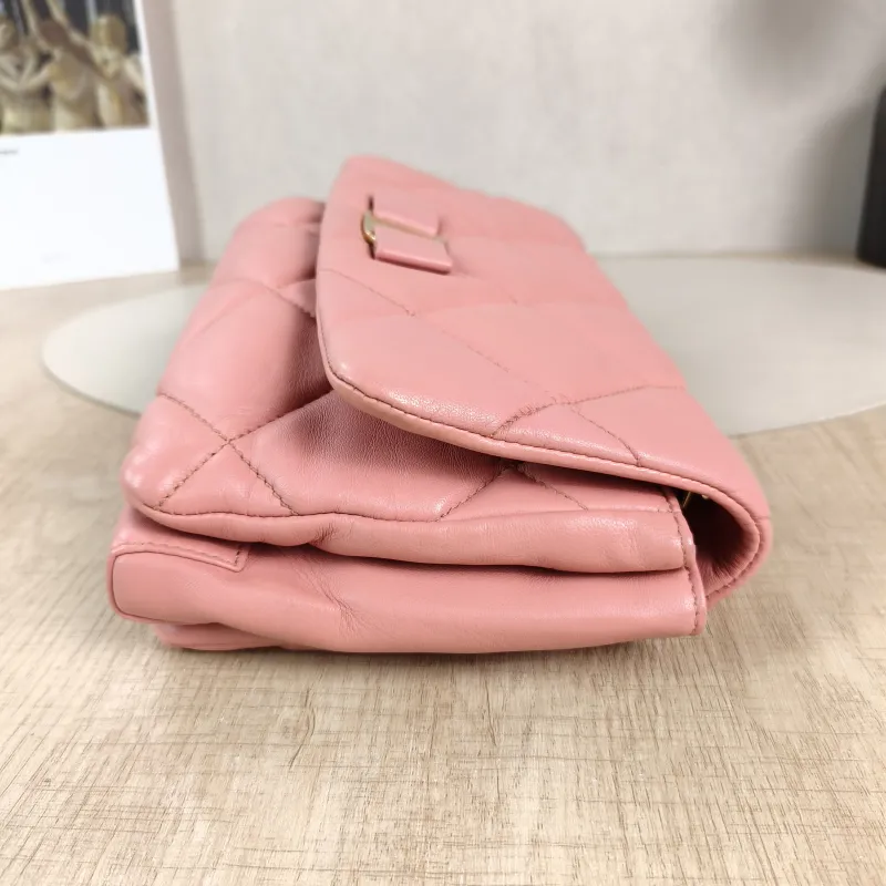FERRAGAMO Shoulder Bag Shoulder Bag Pink Lambskin One Size24 × 5 × 15.5 cm — detail view 3 of 13