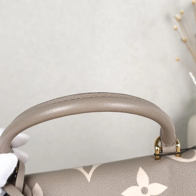 Louis Vuitton Crossbody Bag MADELEINE Empreinte Embossed Calfskin Medium30 × 11 × 19.5 cm — detail view 3 of 14