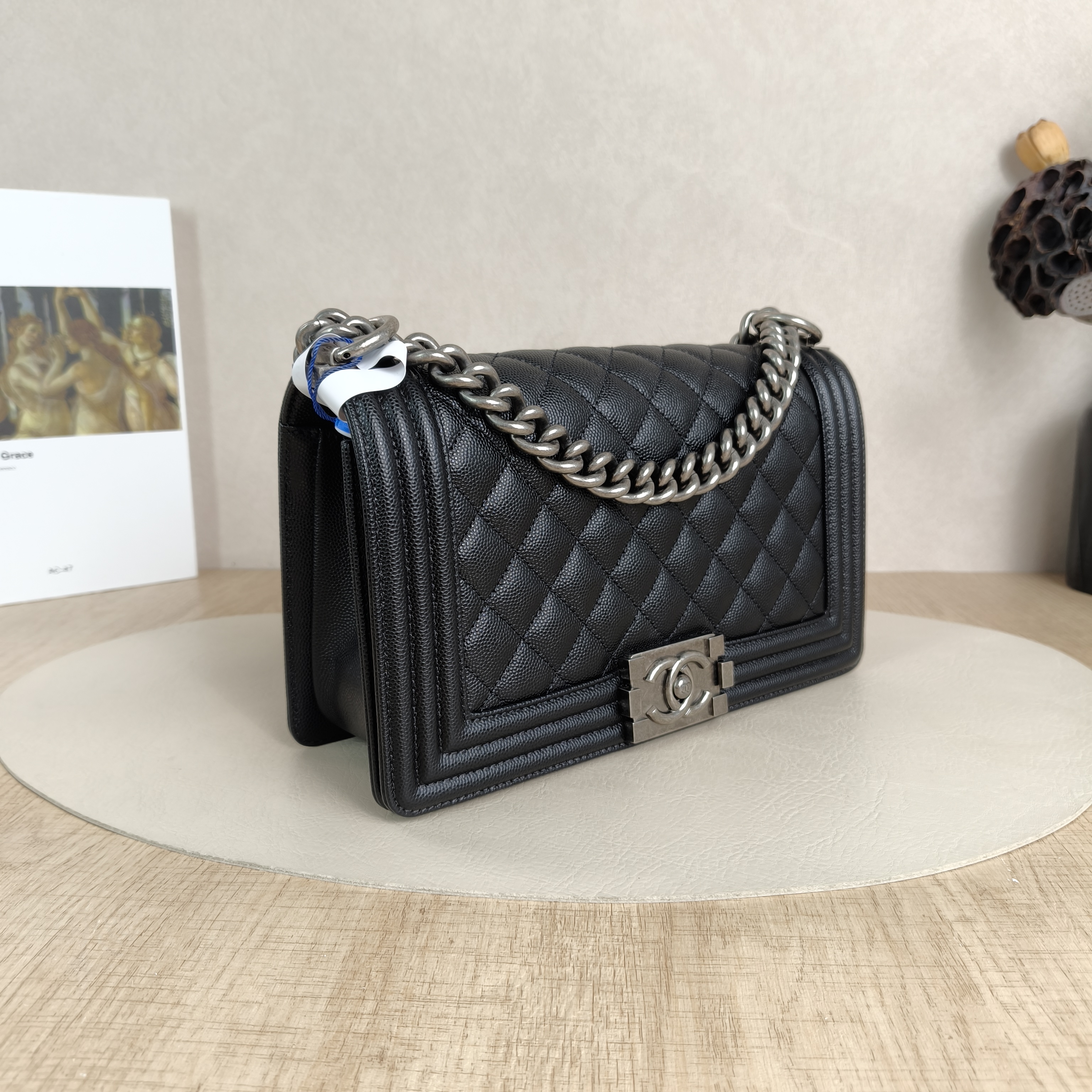 Chanel Crossbody Bag Le BoyBlack Grained Calfskin Medium25 × 9 × 15 cm — cover view 2 of 6