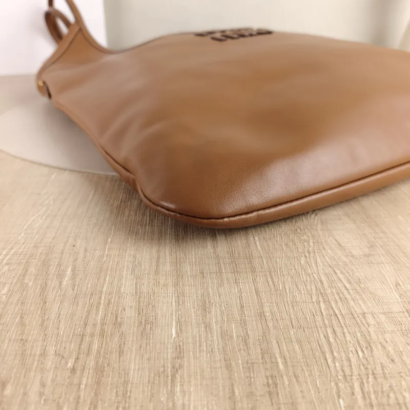 Miumiu Shoulder Bag IVY Tote Shopping Tote CC alfskin Medium 35*40 — detail view 6 of 12