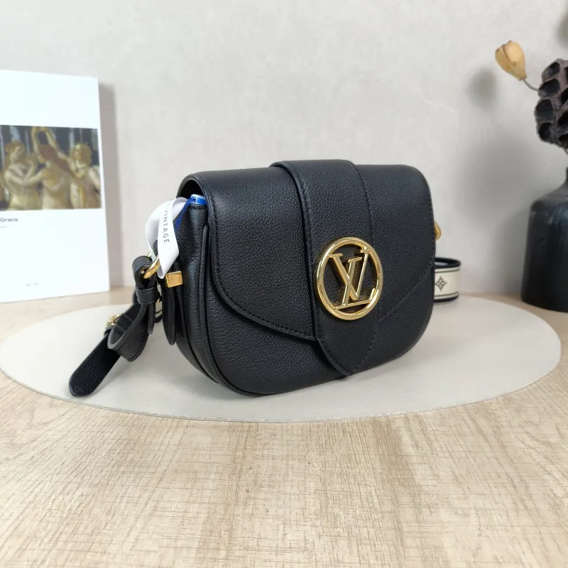 Louis Vuitton Crossbody Bag Pont 9 Soft Messenger Bag Black Calfskin Small21 × 6.5 × 15 cm — cover view 3 of 6