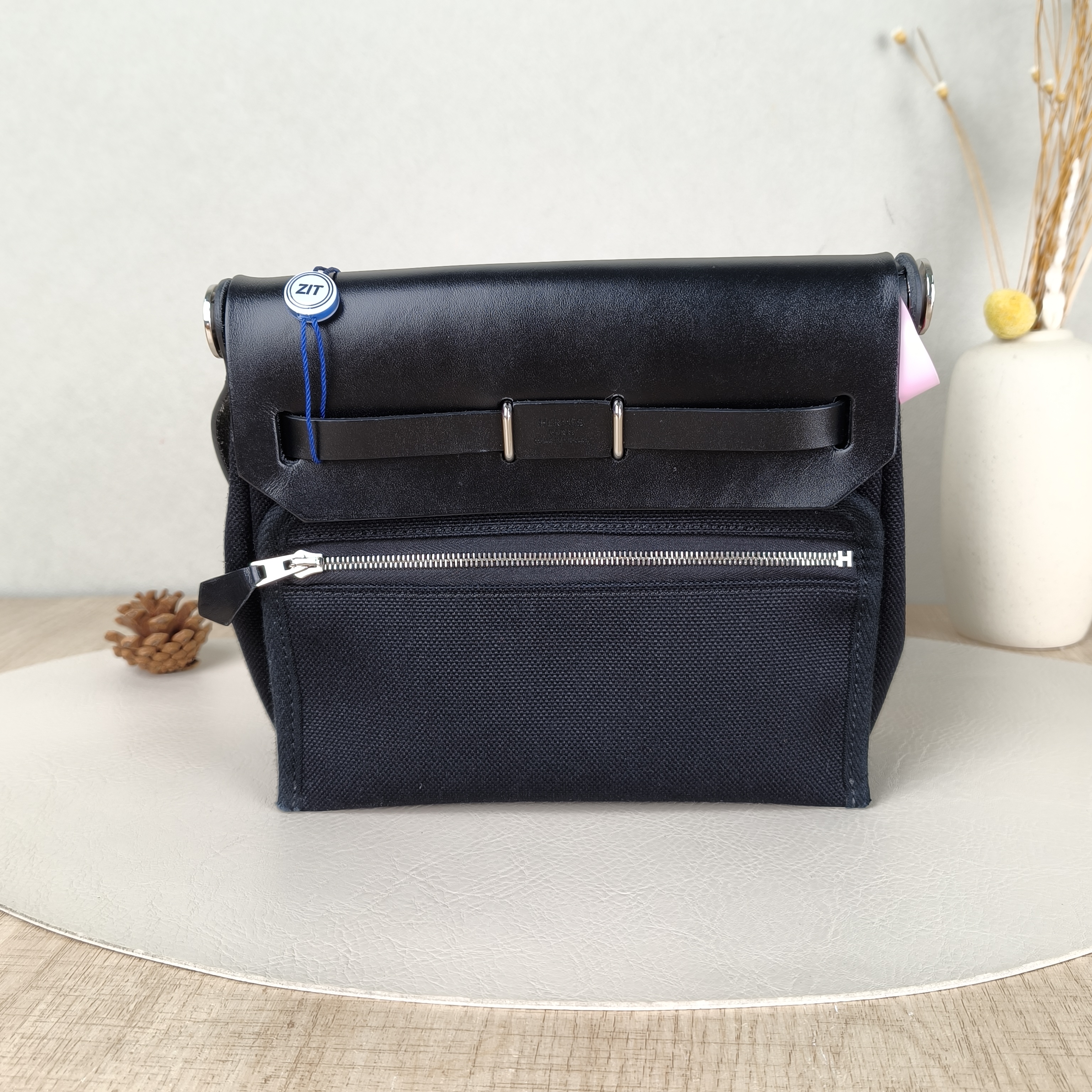 Hermès Crossbody Bag Herbag Zip 20Black Calfskin,Canvasmini20.5 × 7 × 16.5 cm — cover view 5 of 5