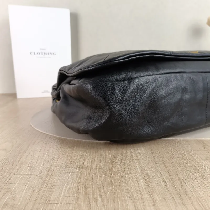 SAINT LAURENT Crossbody Bag Jamie 4.3 Chain Bag Black SL ambskin Large43 × 9 × 29 cm — detail view 9 of 11
