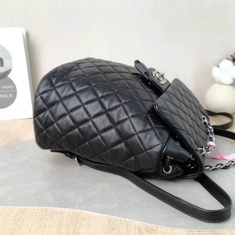 Chanel Backpack 23s Backpack Black Lambskin Large 20 × 12 × 25 cm 22 — detail view 5 of 11