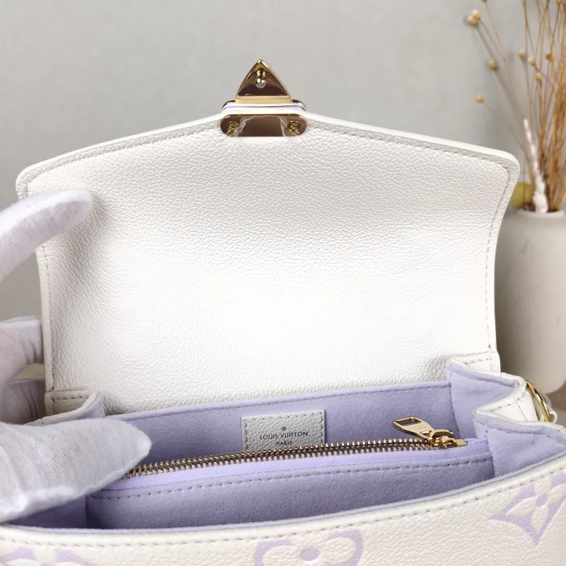 Louis Vuitton Crossbody Bag Pochette Métis East West White · Monogram Empreinte Embossed Calfskin Small 21.5 × 6 × 13.5 cm — detail view 6 of 15