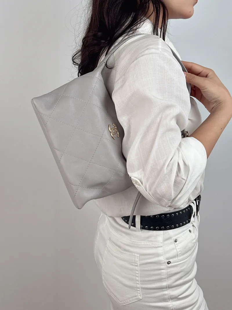 Chanel Shoulder Bag hobo Grey Lambskin One Size 22 × 8 × 16 cm — on-model view 2 of 2