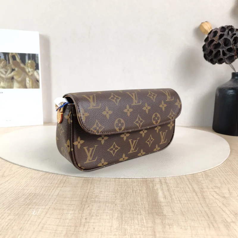 Louis Vuitton Crossbody Bag IVY Monogram PVC Small 23.5 × 4.3 × 12 cm — cover view 6 of 6